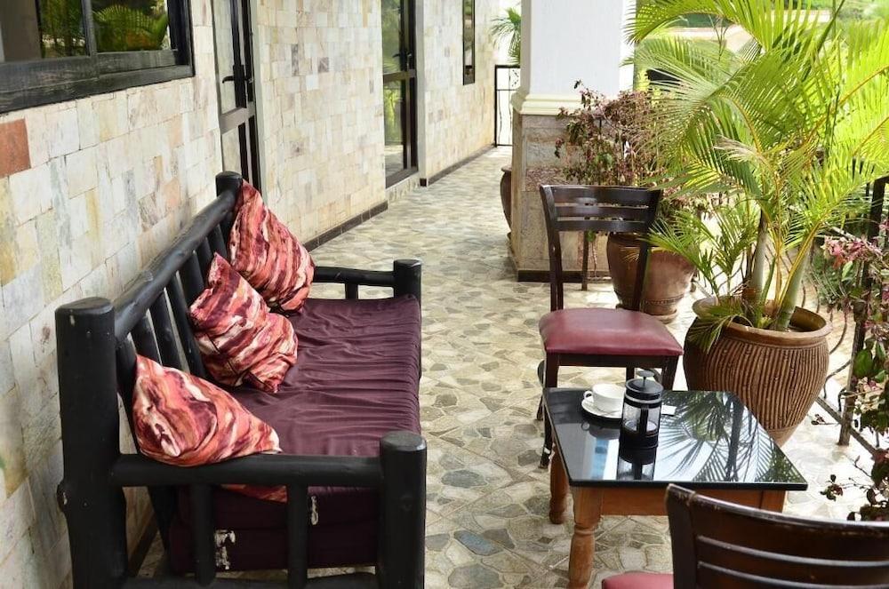 Kizungu Inn