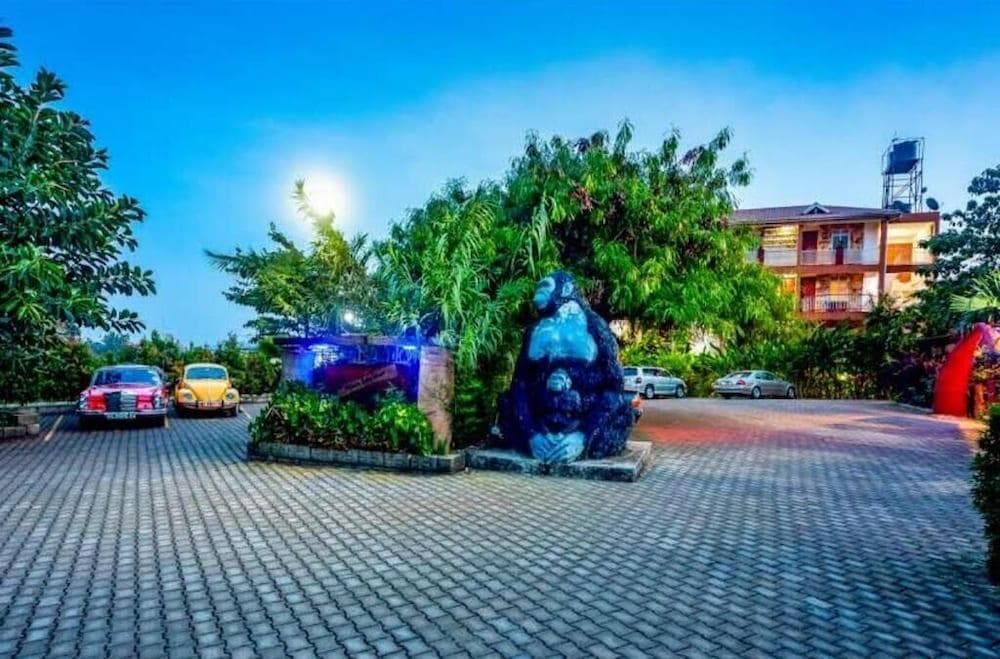 African Tribe Hotel
