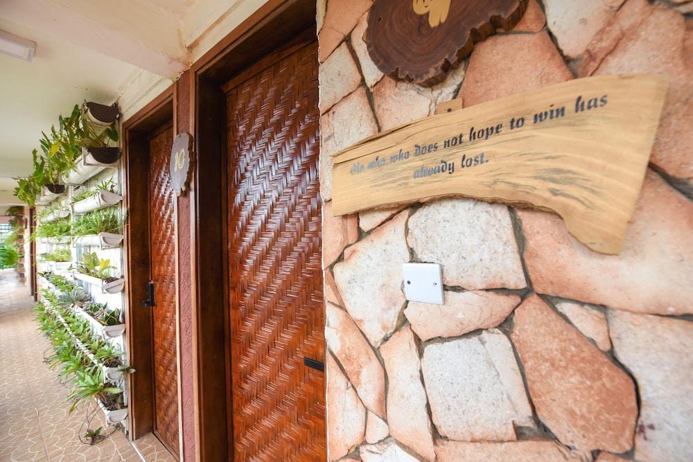 African Tribe Hotel