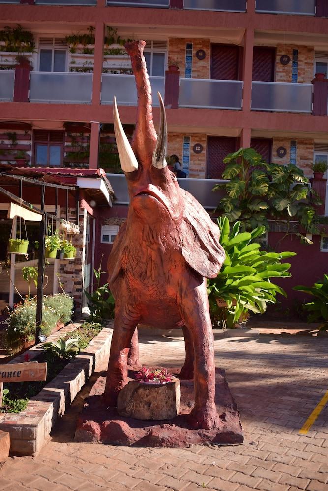 African Tribe Hotel