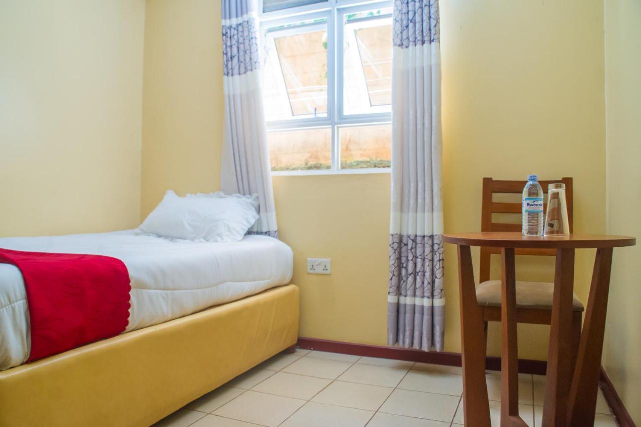 Redsea Hotel