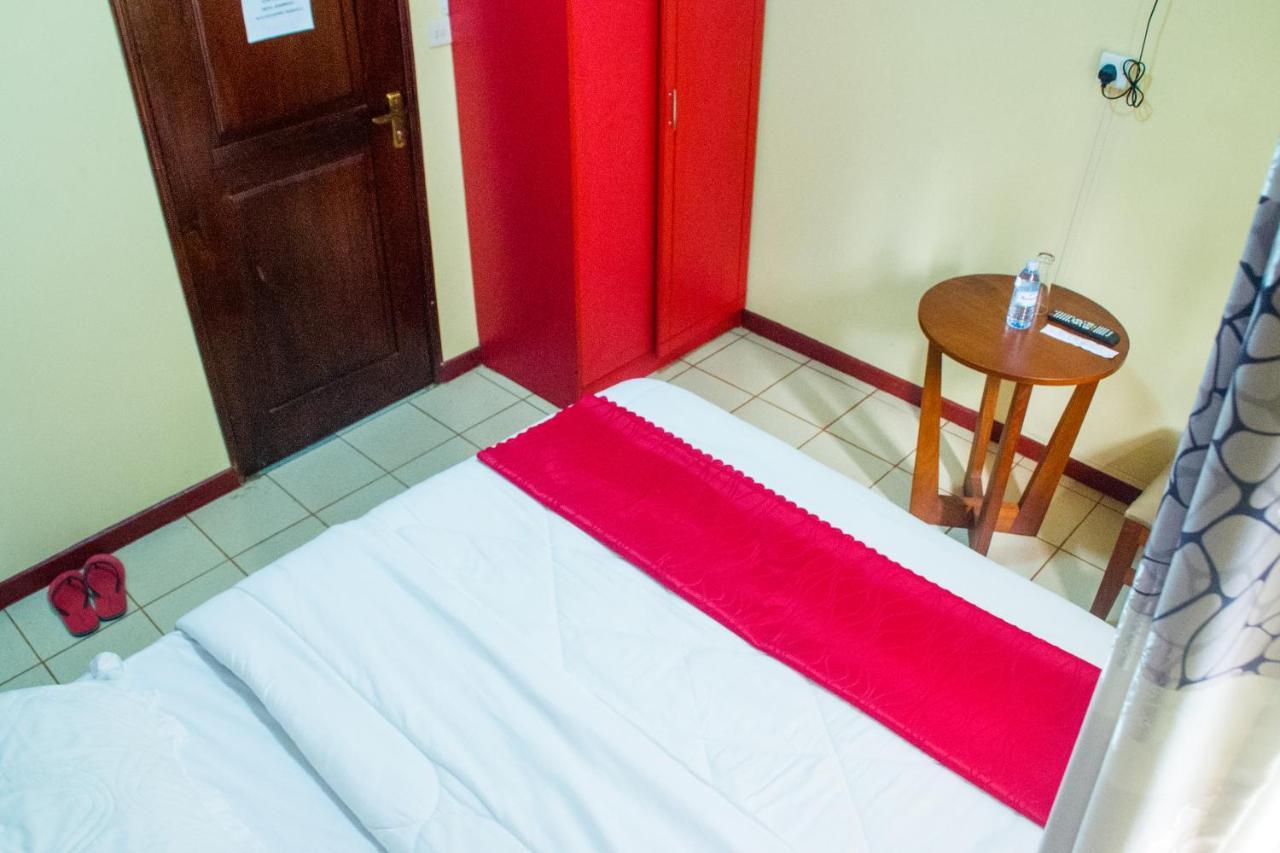 Redsea Hotel