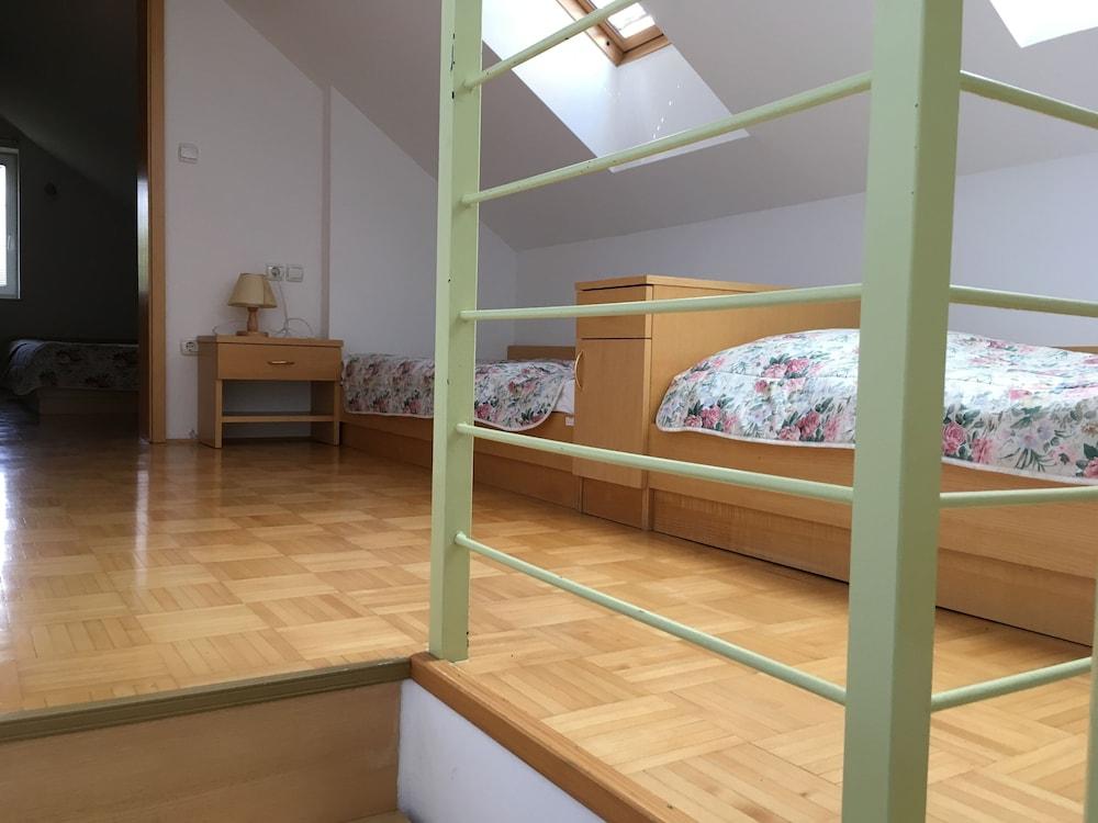 Glamping Houses J-Max