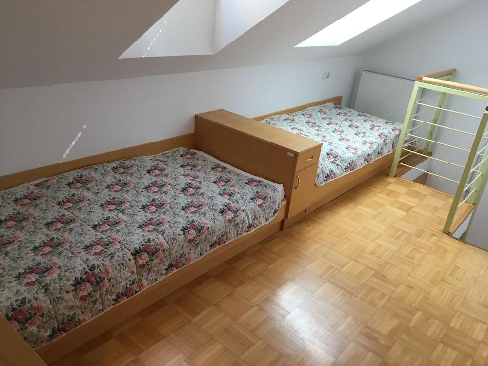 Glamping Houses J-Max