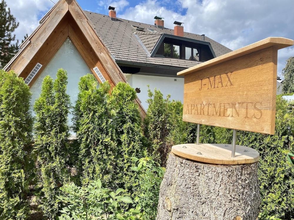 Glamping Houses J-Max