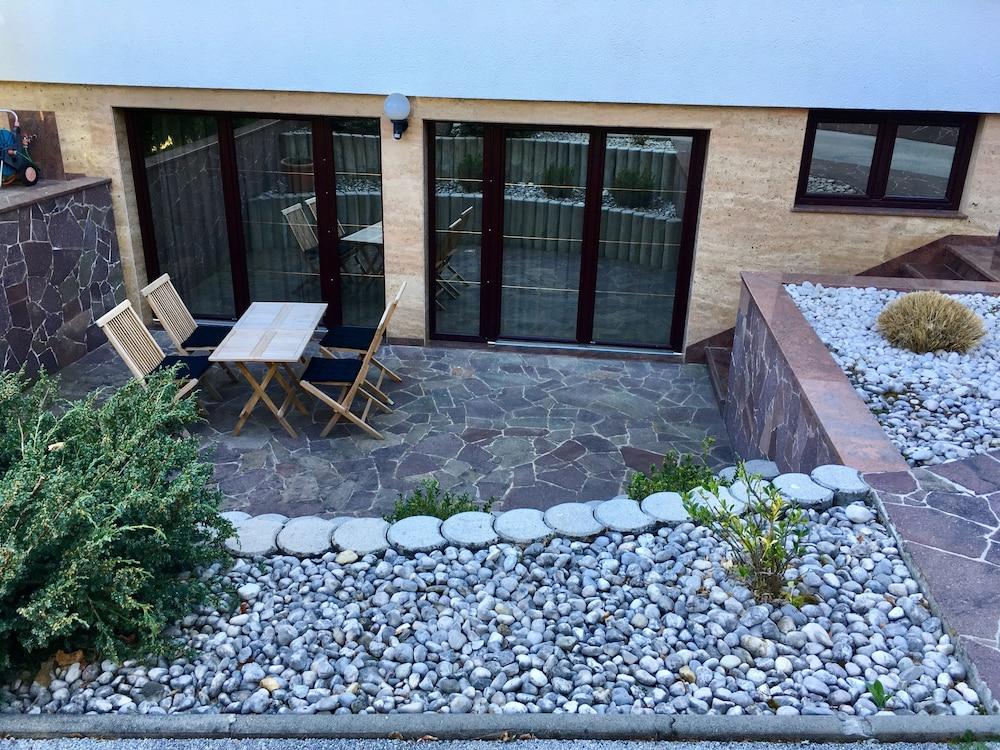 Glamping Houses J-Max
