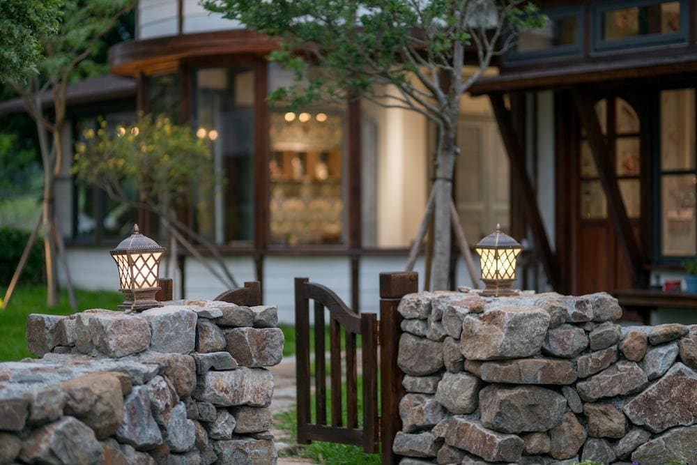 R&J Guest House