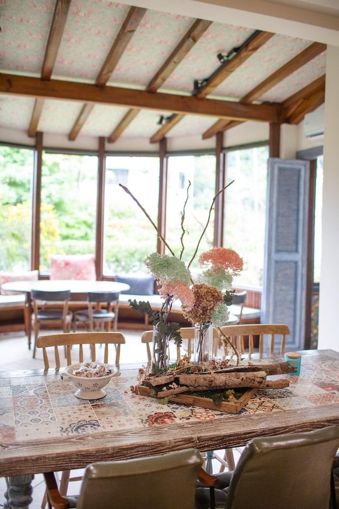 R&J Guest House