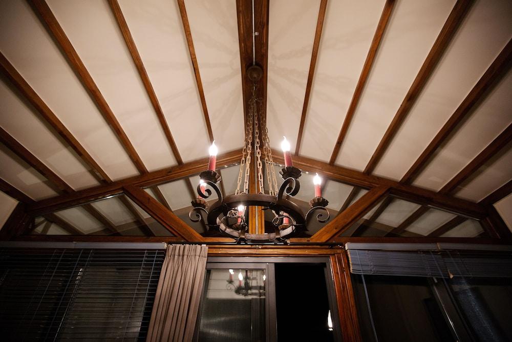 R&J Guest House
