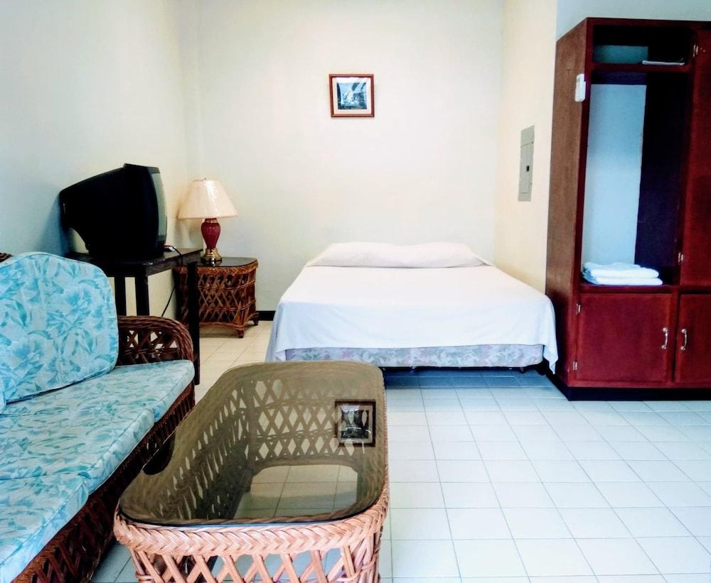 The Guest Lodge Palau