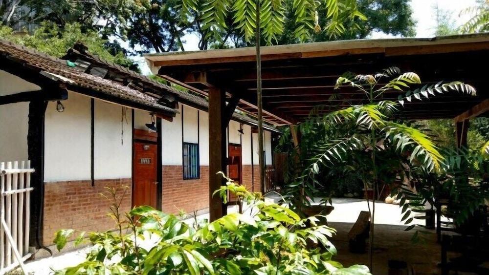 Ienarts Museum