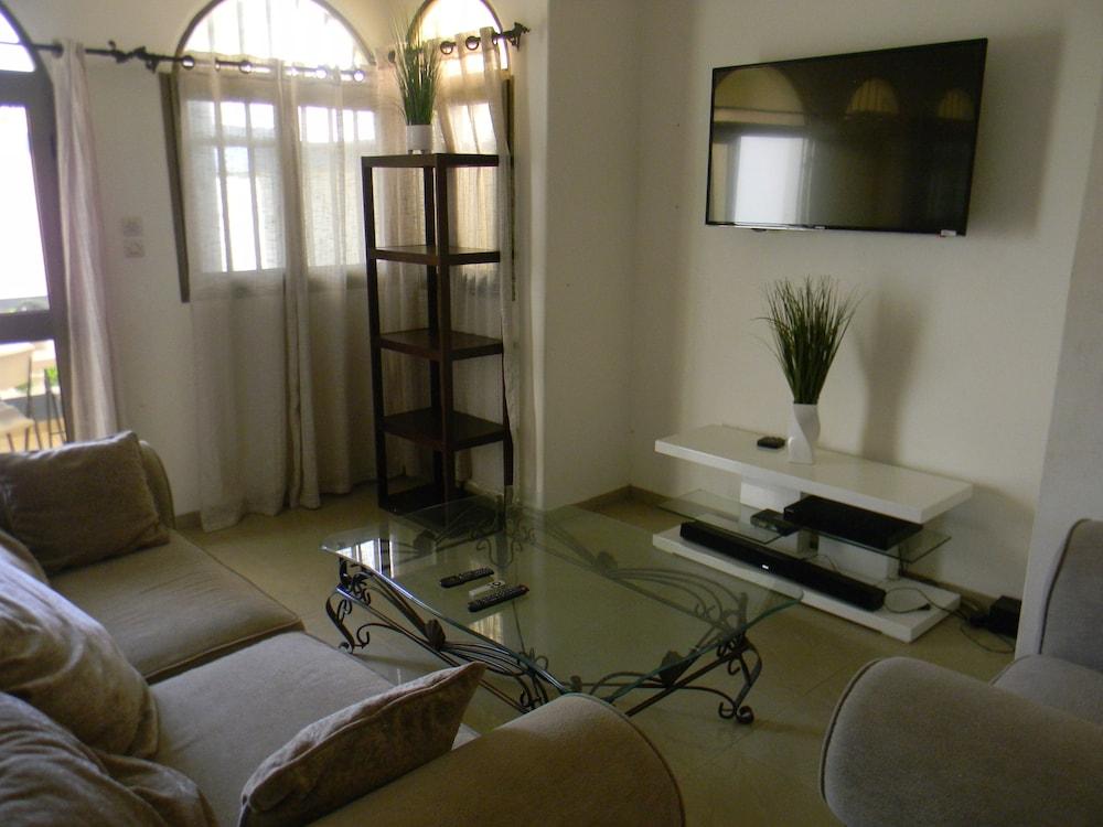 The Corporate Villa - Nyekonakpoe-Lome