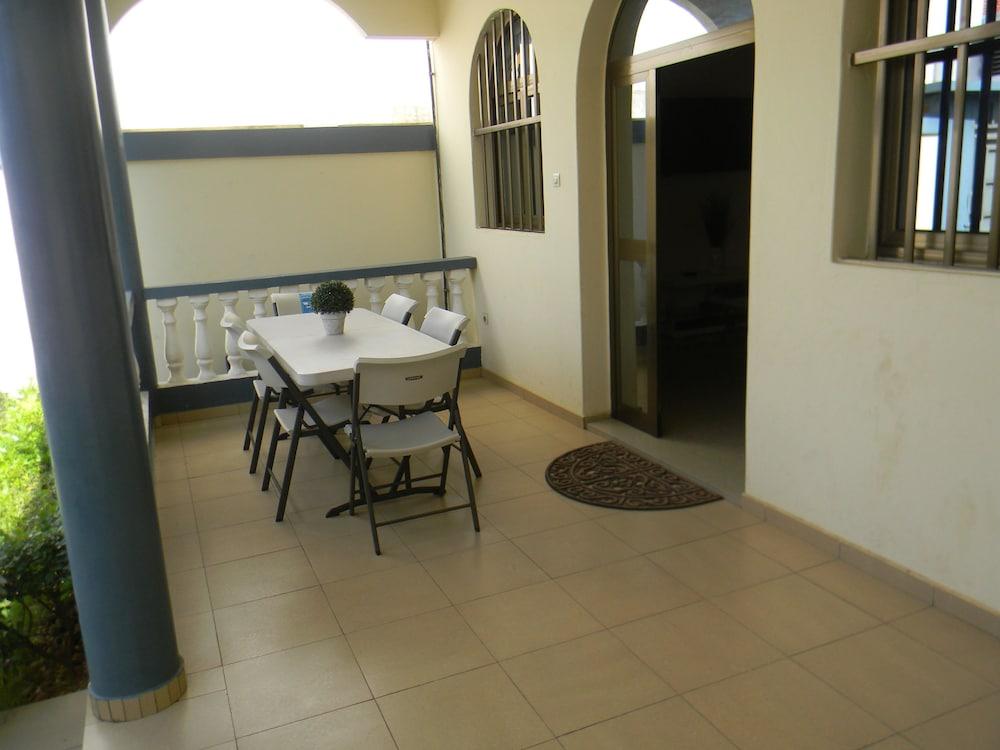 The Corporate Villa - Nyekonakpoe-Lome