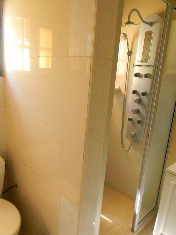 The Corporate Villa - Nyekonakpoe-Lome