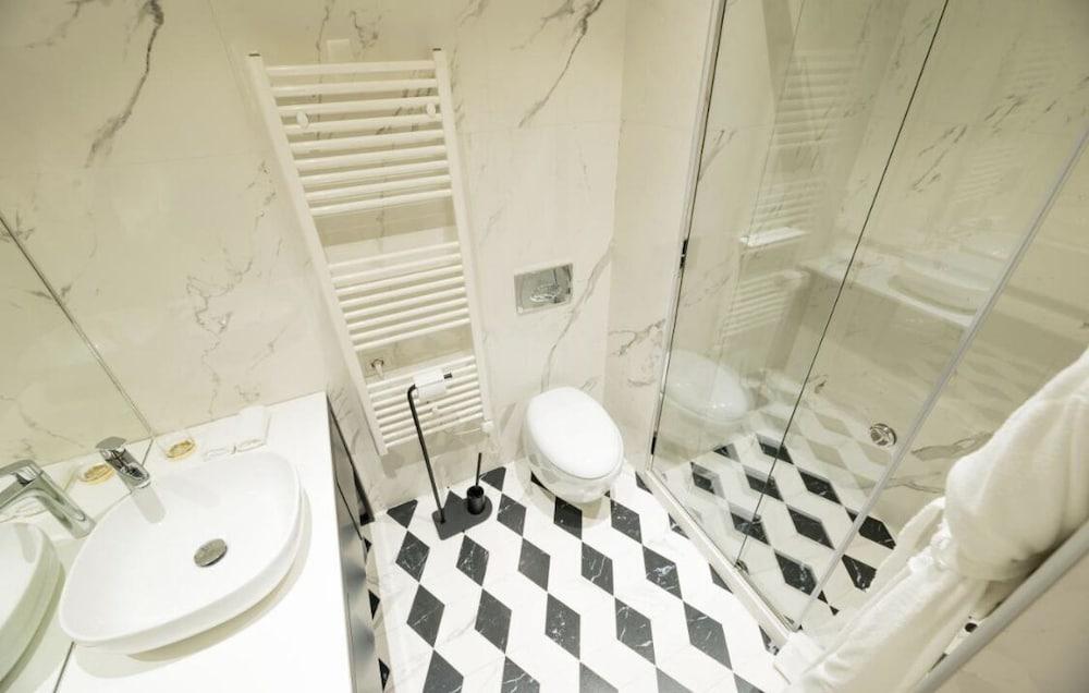 Arte Botique Hotel