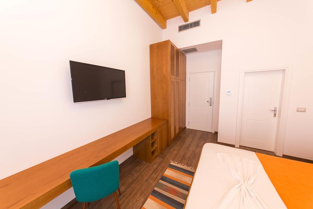 Hildon Eco Hotel