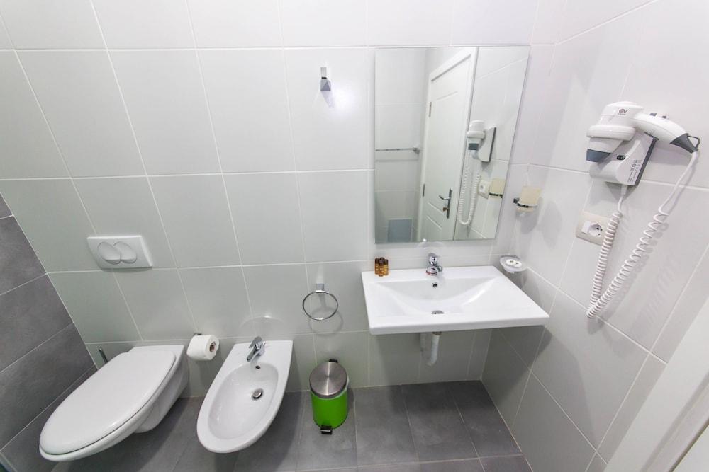 Hildon Eco Hotel
