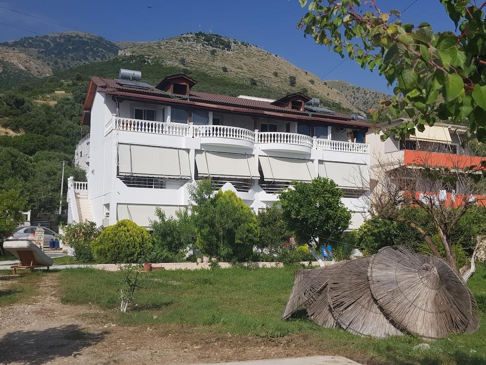 Kevi Apartments