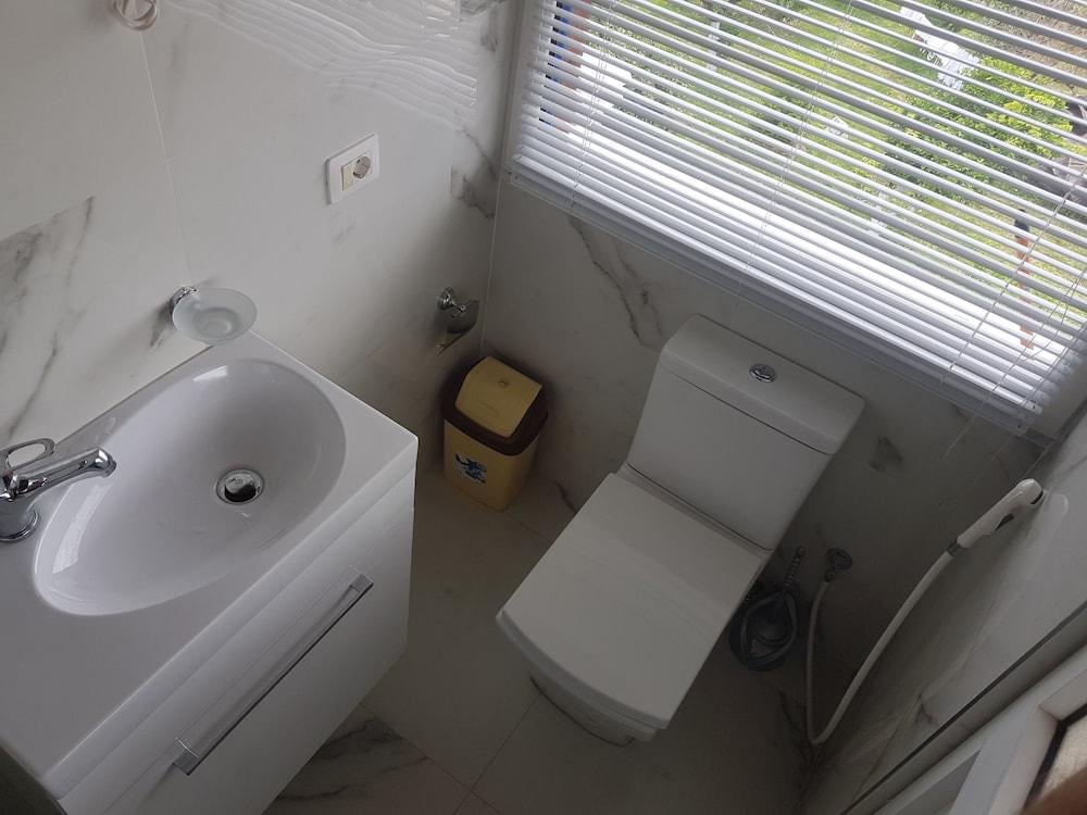 Kevi Apartments
