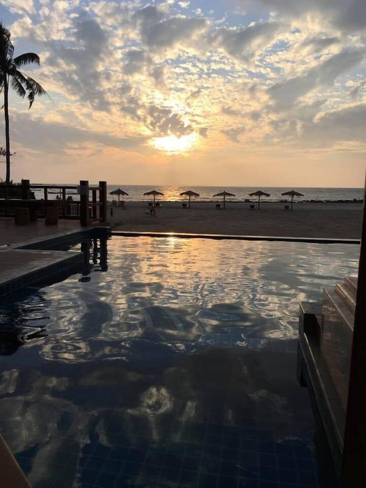 Ngapali Win Hotel
