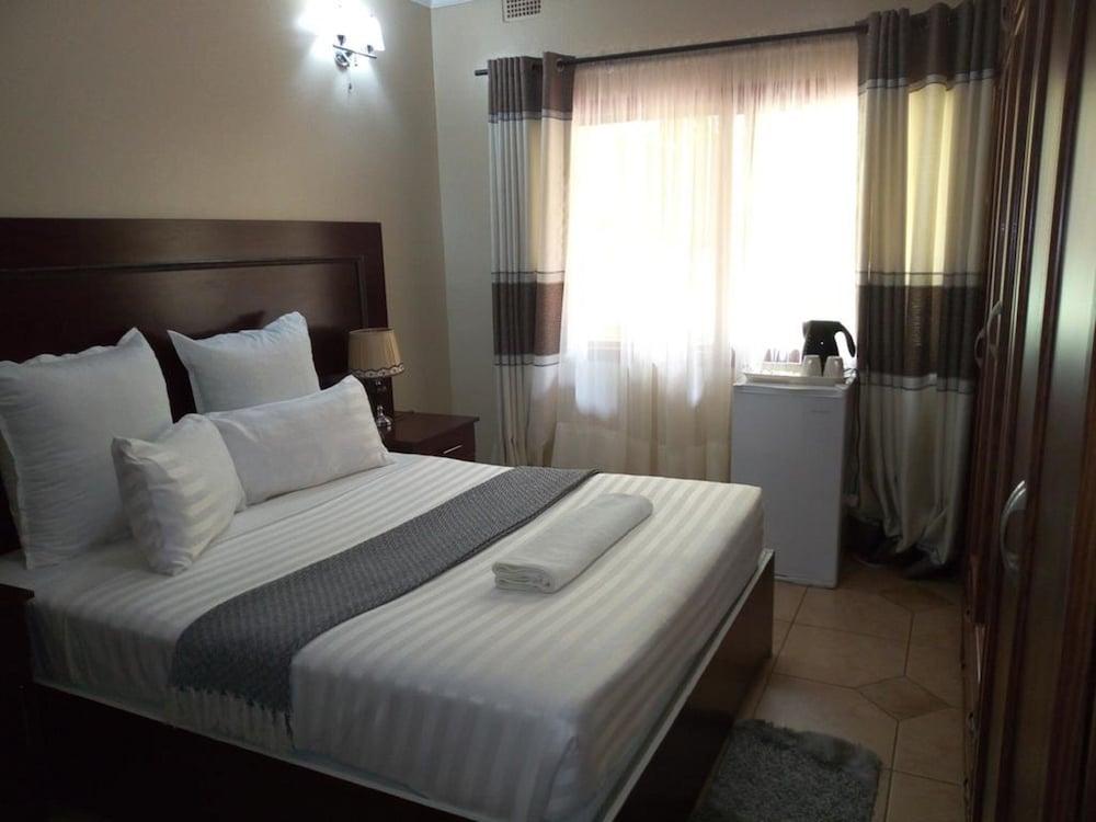 Zenith Lodge