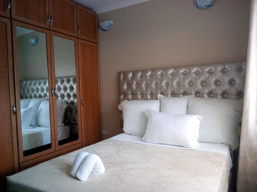 Zenith Lodge