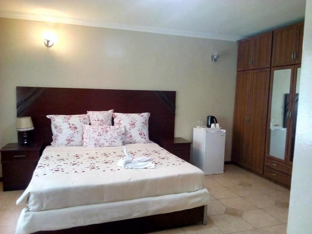 Zenith Lodge