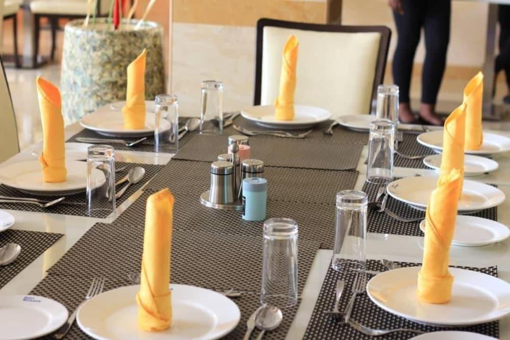 Hotel Africana