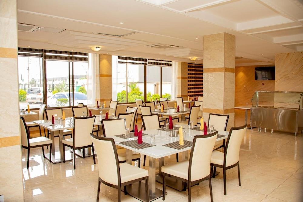 Hotel Africana