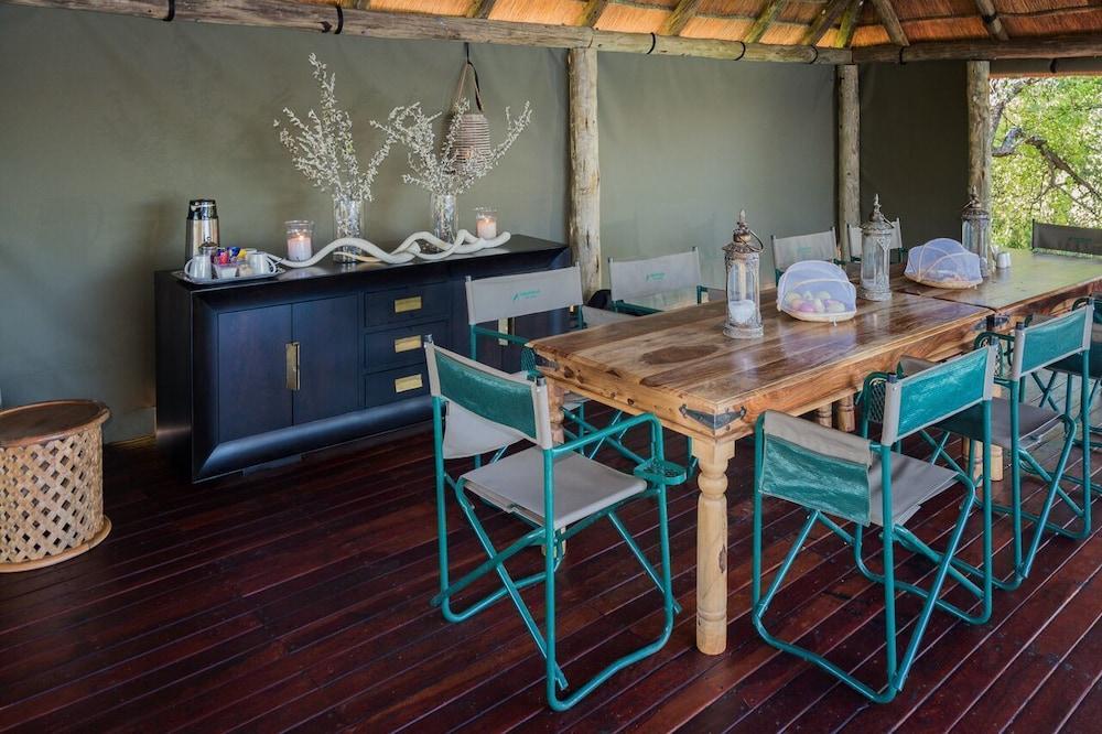 Nkwe Safari Lodge