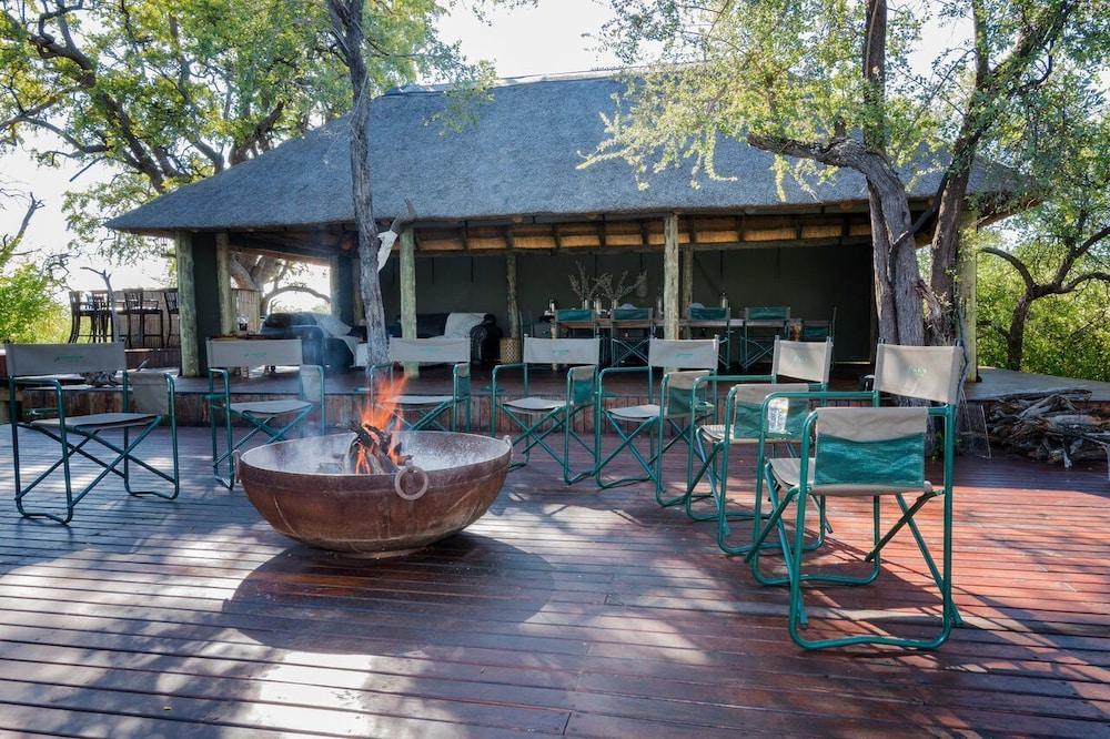 Nkwe Safari Lodge
