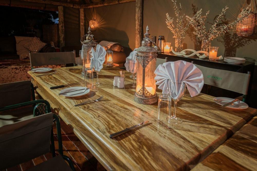 Nkwe Safari Lodge
