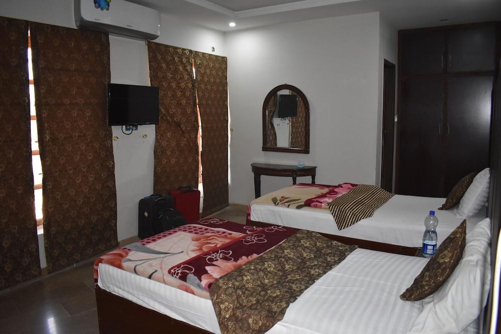 The Elegant Hotel