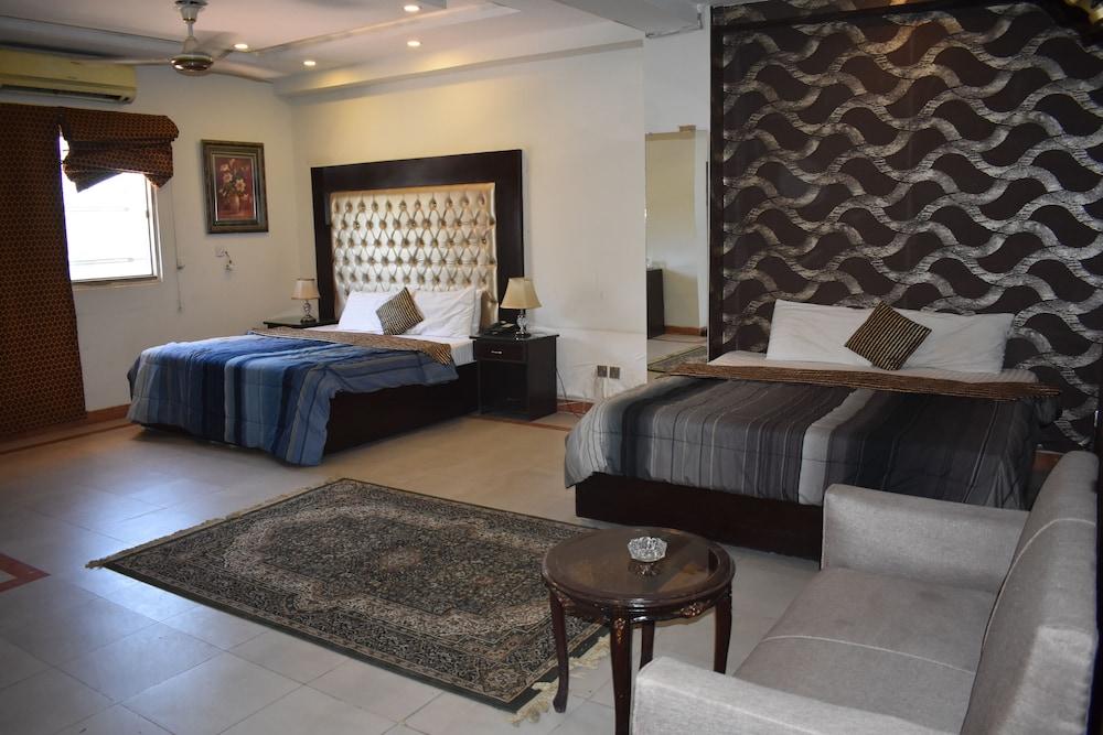 The Elegant Hotel