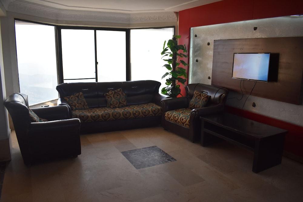 Grand Heights Hotel