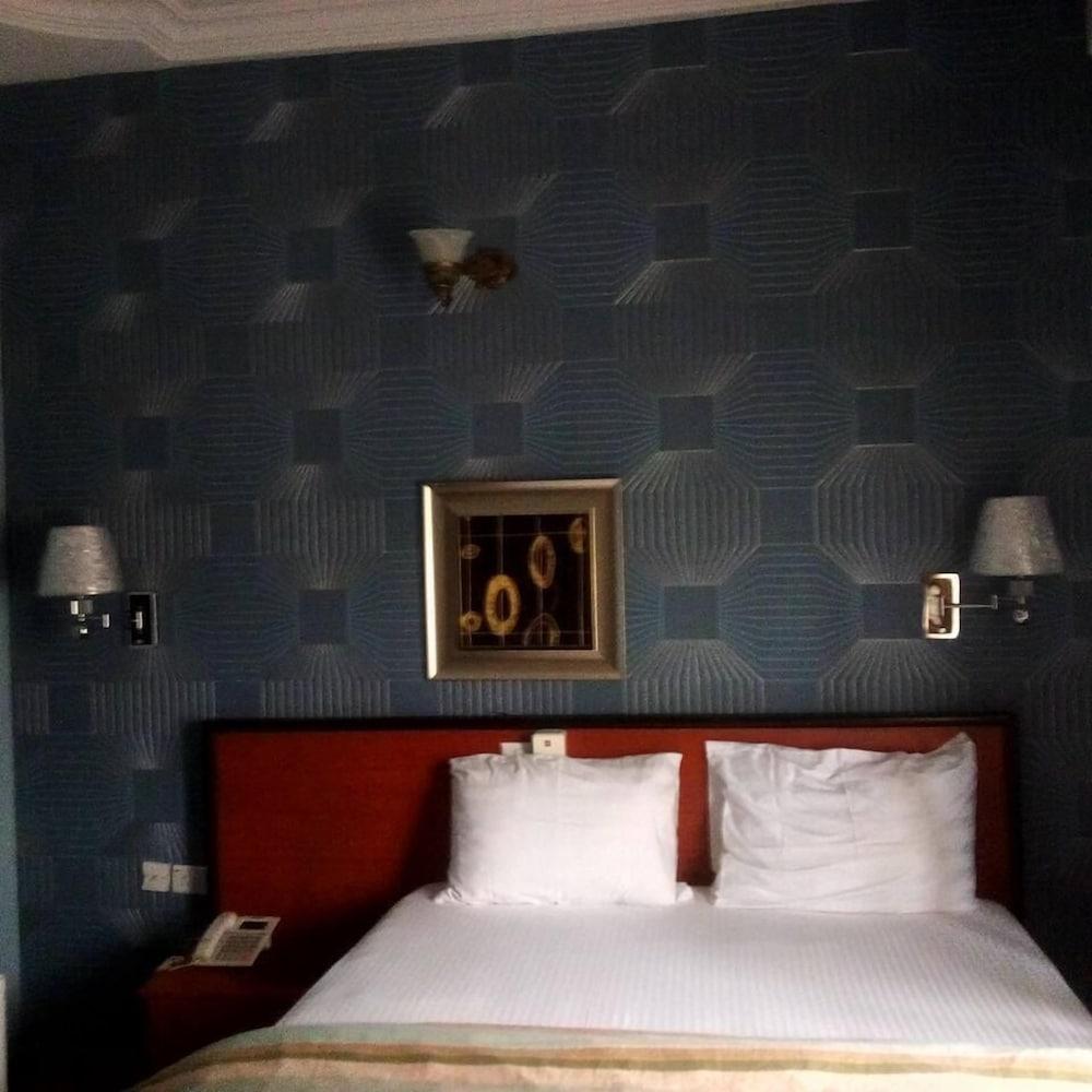 Venus Hotels & Suites