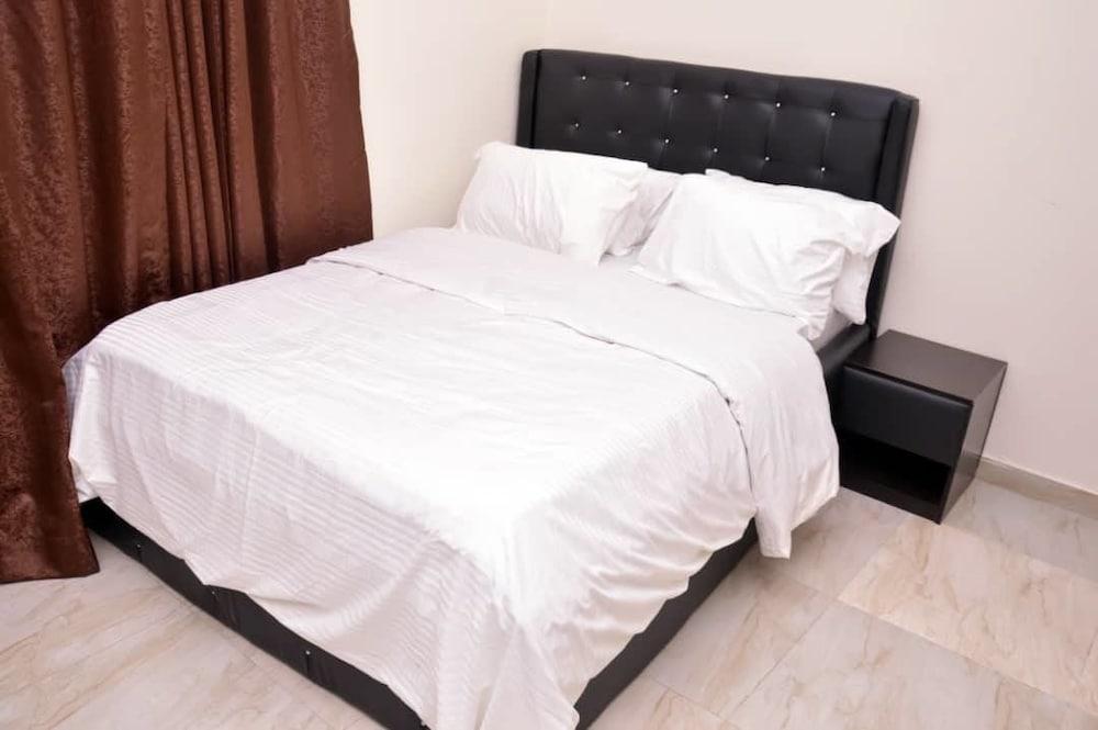 City Nest Hotel