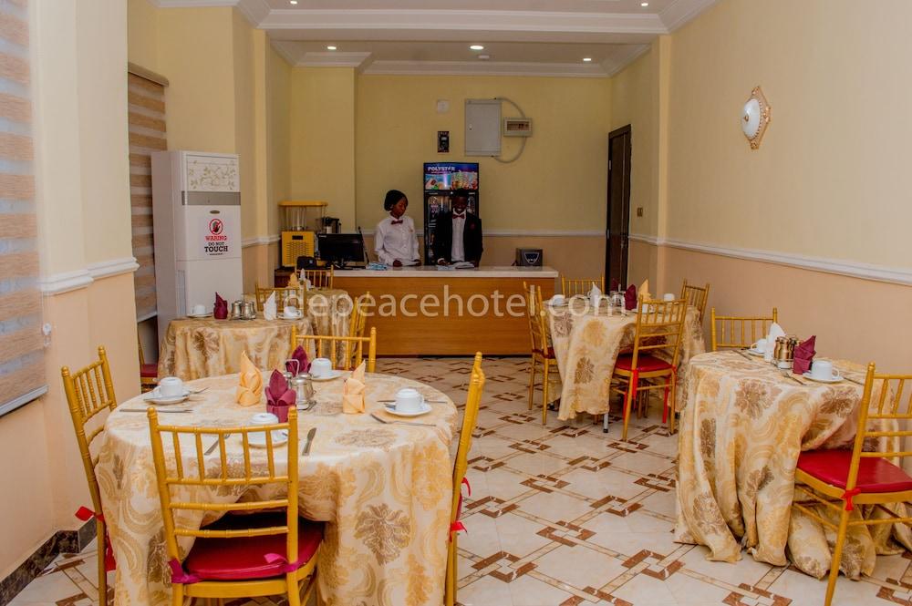 Peace Hotel And Suites