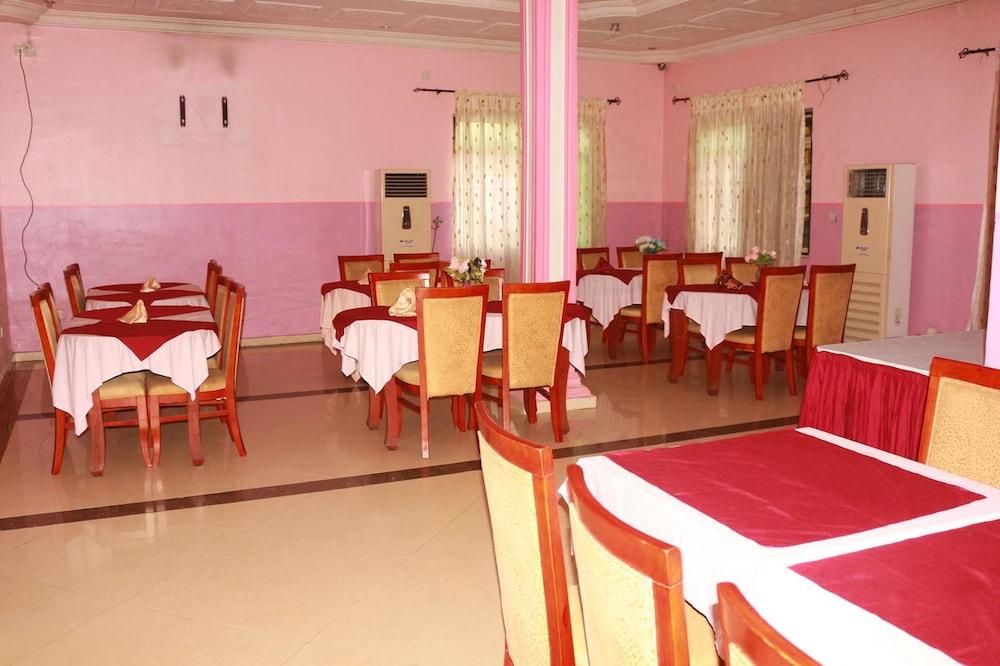 Carlcon Hotels
