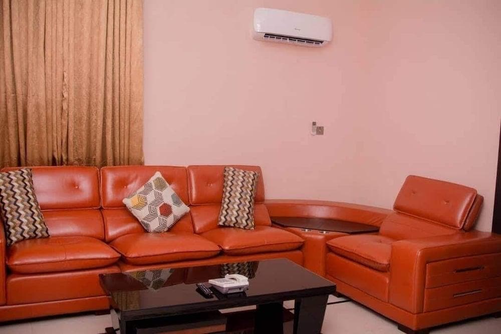 Fobbs Apartments And Suites