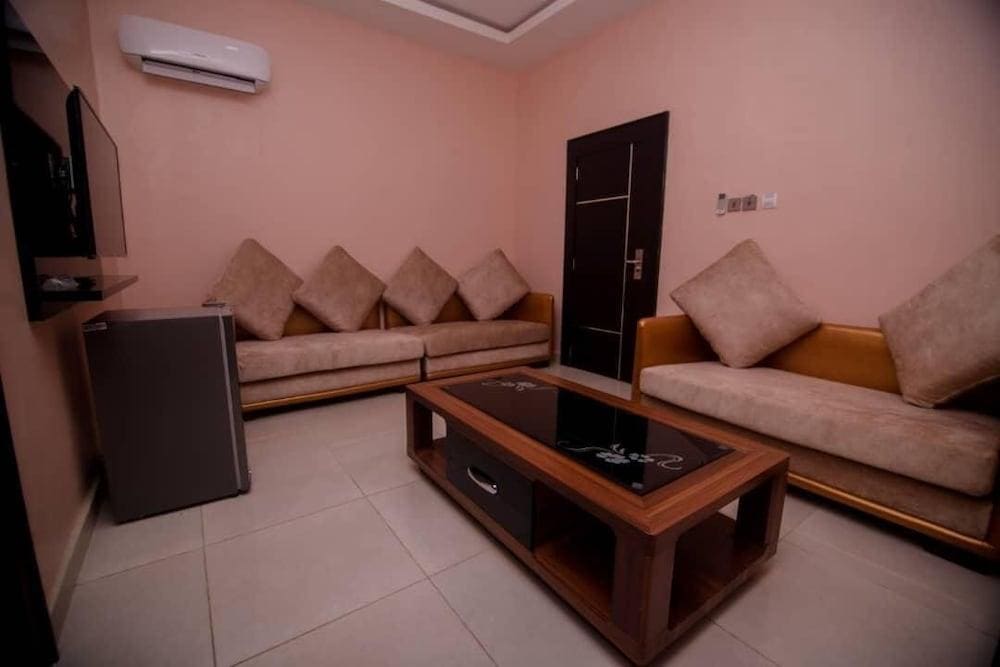 Fobbs Apartments And Suites