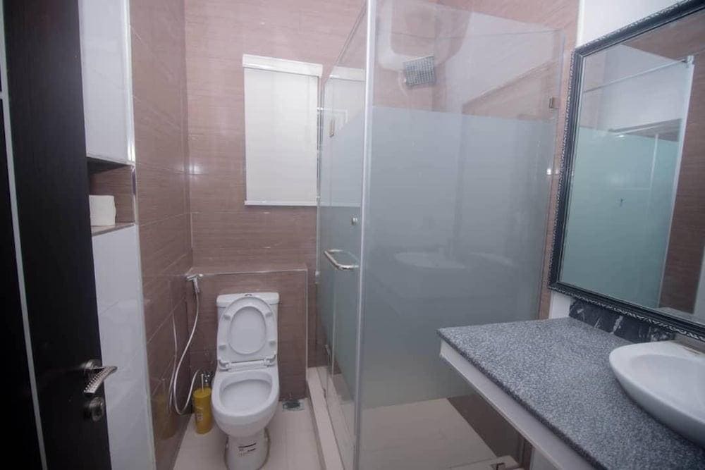 Fobbs Apartments And Suites