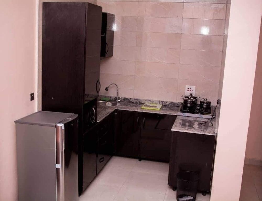 Fobbs Apartments And Suites