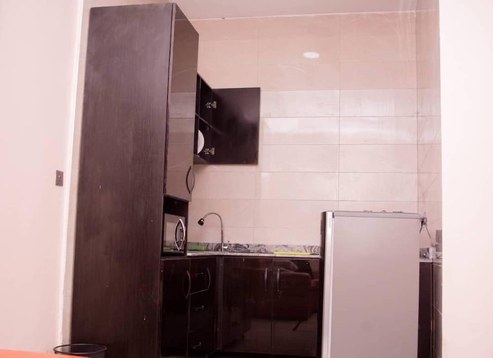 Fobbs Apartments And Suites