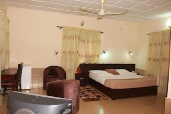 Liz Ani Hotels