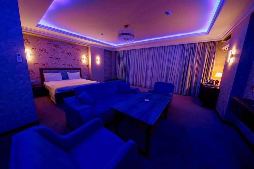 Royal Sapphire Hotel