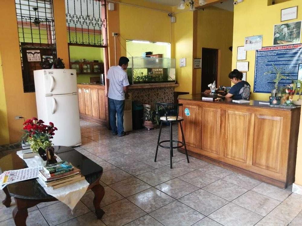 Hotel La Estancia