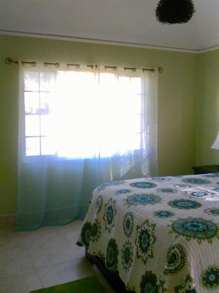 Hartland Vacation Townhouse