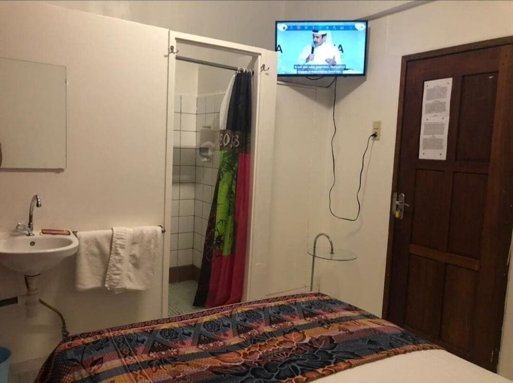 Midnight Hotel