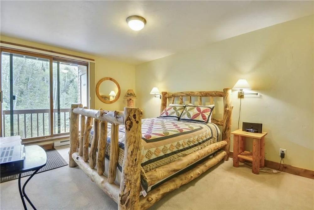 Storm Meadows Townhomes